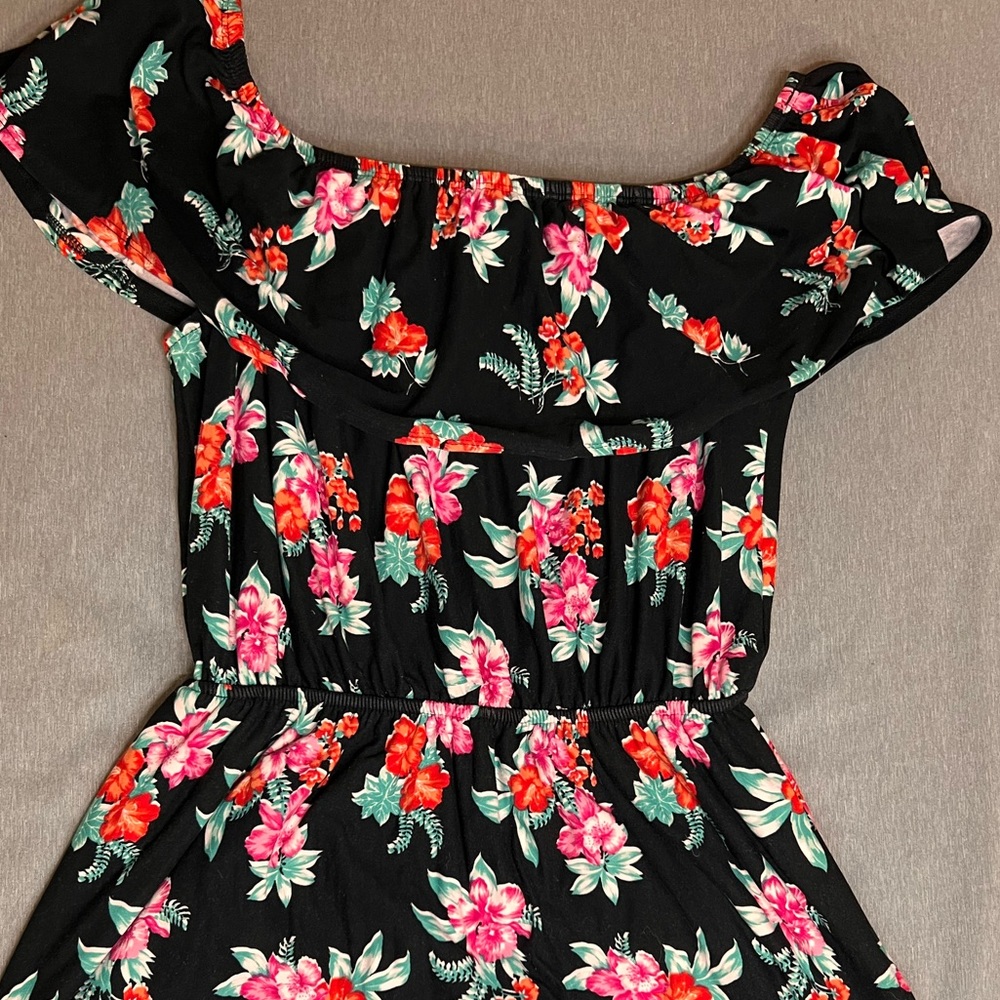 No Comment off the shoulder Flower Romper